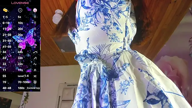 emili clark online show from 02-05-25, 04:16