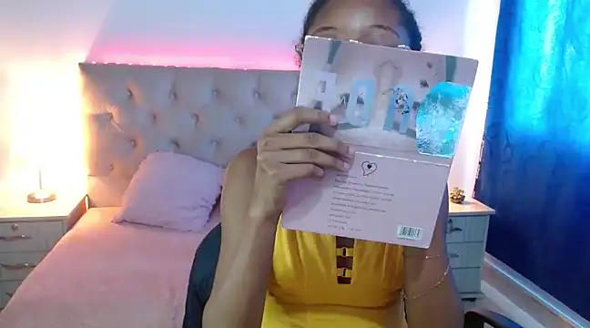 Snapshot of LITTLEDOLLHOT chatting on 02-03-25, 07:52 LITTLEDOLLHOT online show from 02-03-25, 07:52