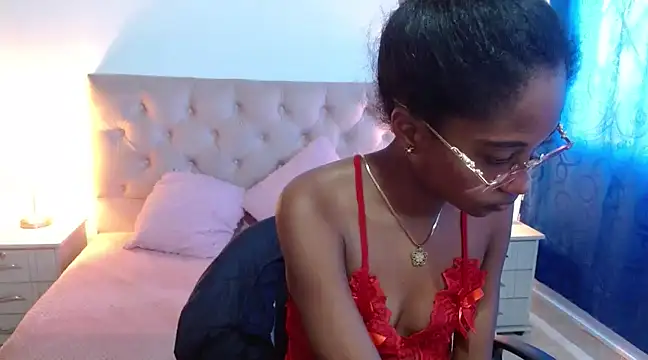 Snapshot of LITTLEDOLLHOT chatting on 02-04-25, 02:10 LITTLEDOLLHOT online show from 02-04-25, 02:10