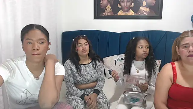 Snapshot of LITTLEDOLLHOT chatting on 03-20-25, 01:59 LITTLEDOLLHOT online show from 03-20-25, 01:59