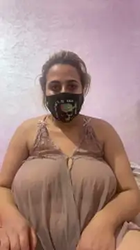 Snapshot of Lola-Sexxx chatting on 02-06-25, 08:45 Lola-Sexxx online show from 02-06-25, 08:45