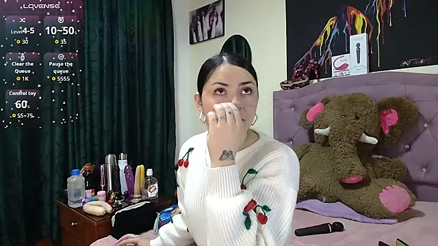 Emmie Hot online show from 10-01-25, 12:00