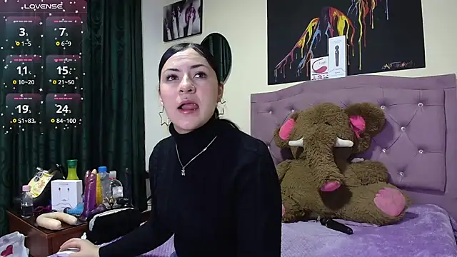 Emmie Hot online show from 02-19-26, 12:01