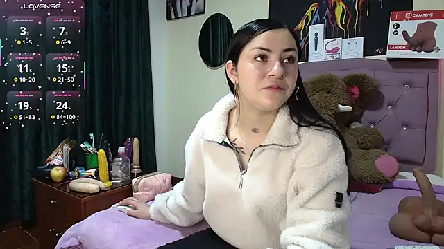 Emmie Hot online show from 05-06-26, 11:26