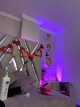 Sophia waalker  1 online show from 02-27-25, 05:47