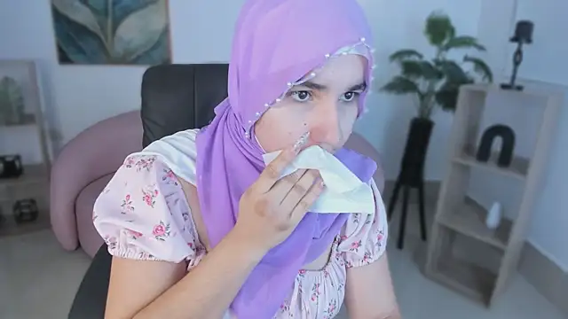 Ayha khalaf online show from 10-16-25, 01:17