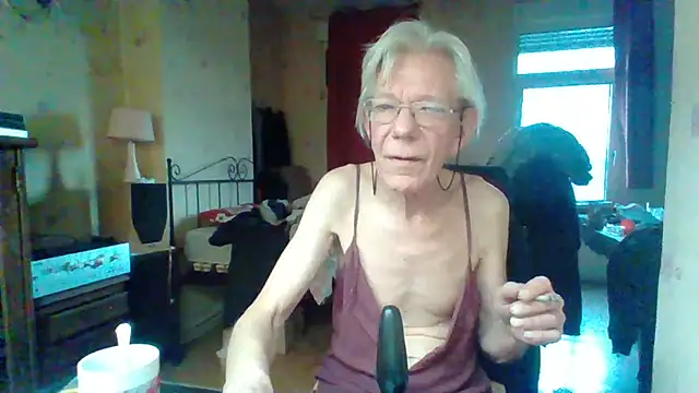 Snapshot of rosanetrav chatting on 03-09-26, 06:39 rosanetrav online show from 03-09-26, 06:39