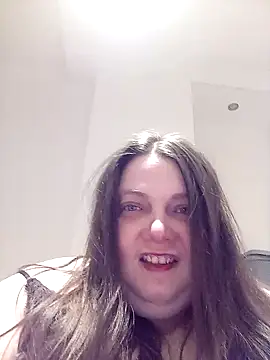 Snapshot of HotHornyEmmaX chatting on 02-16-25, 08:33 HotHornyEmmaX online show from 02-16-25, 08:33