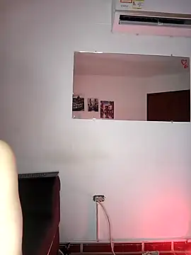Snapshot of Lili_Bykers chatting on 02-05-25, 06:13 Lili Bykers online show from 02-05-25, 06:13