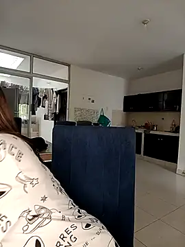 Lili Bykers online show from 10-23-25, 05:44