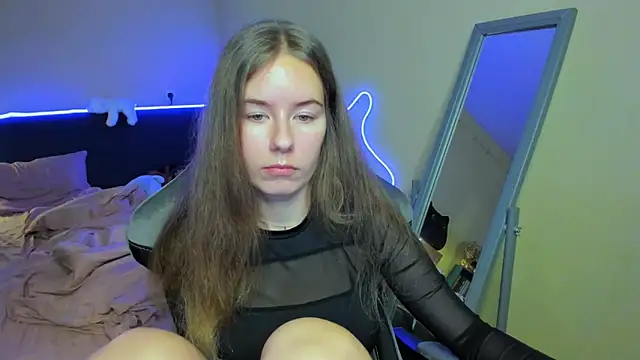 EmilyPaw online show from 12-05-25, 06:26