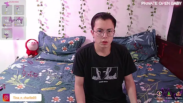 Snapshot of Tina_4_Charlie chatting on 11-05-25, 12:27 Tina 4 Charlie online show from 11-05-25, 12:27