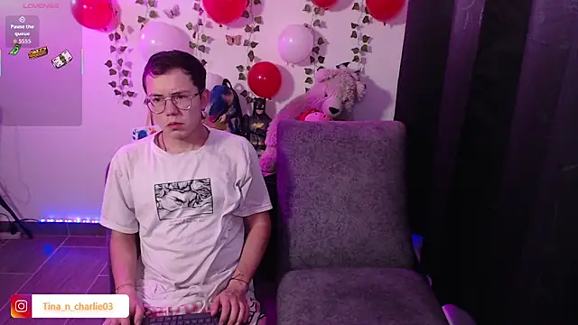 Snapshot of Tina_4_Charlie chatting on 02-14-26, 01:30 Tina 4 Charlie online show from 02-14-26, 01:30