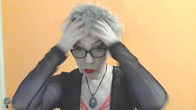 NessyJenixs online show from 05-13-26, 01:30