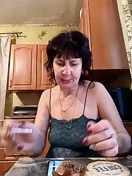 Laura Kiss online show from 12-28-24, 06:17