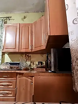 Snapshot of Laura_Kiss chatting on 02-28-26, 07:04 Laura Kiss online show from 02-28-26, 07:04