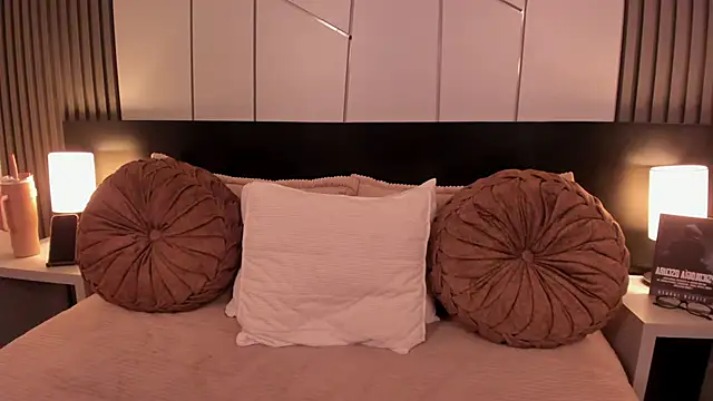 fiorella paris online show from 11-27-25, 05:20