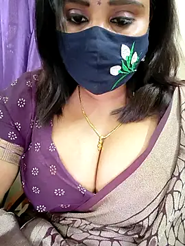 Queenflowerr online show from 03-18-26, 11:24