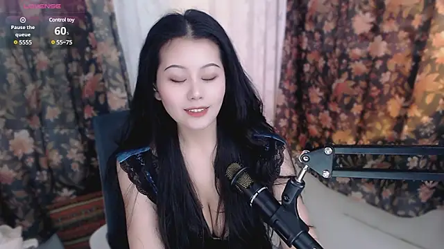 Snapshot of cat-lady-6688 chatting on 02-22-25, 02:39 cat-lady-6688 online show from 02-22-25, 02:39