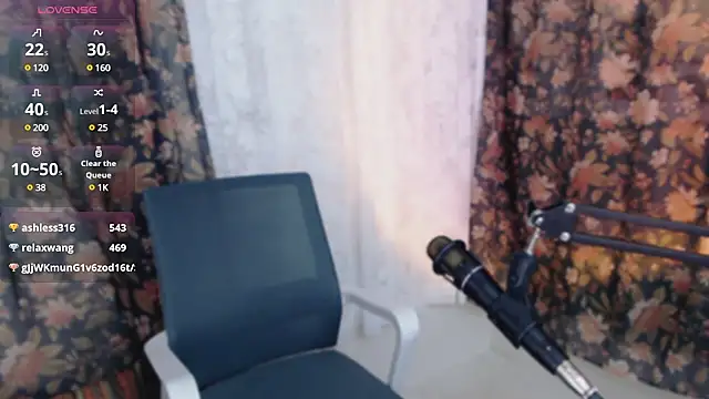 Snapshot of cat-lady-6688 chatting on 03-06-25, 01:46 cat-lady-6688 online show from 03-06-25, 01:46