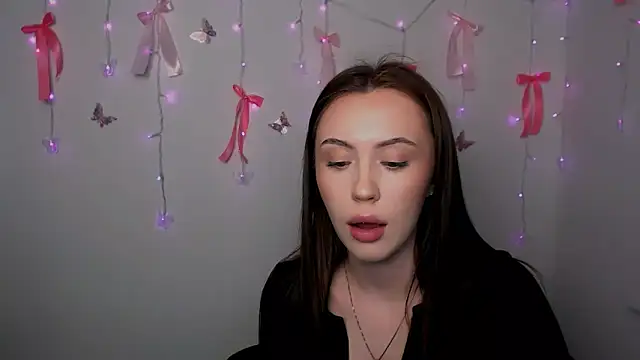 Snapshot of Nikonara_Love chatting on 02-11-26, 04:12 Nikonara Love online show from 02-11-26, 04:12