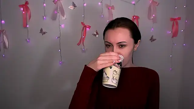 Snapshot of Nikonara_Love chatting on 02-17-26, 12:56 Nikonara Love online show from 02-17-26, 12:56