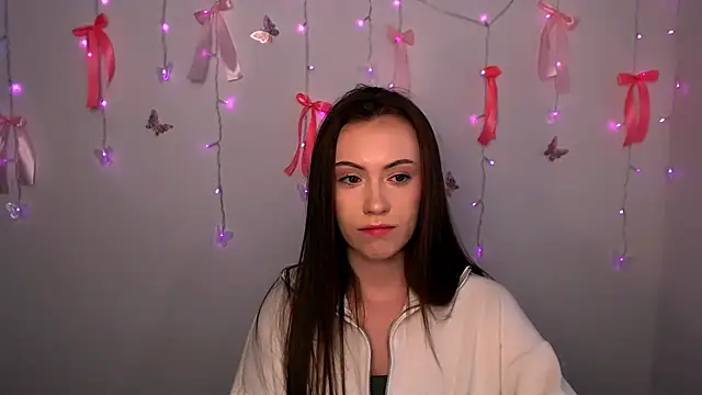 Snapshot of Nikonara_Love chatting on 03-19-26, 01:48 Nikonara Love online show from 03-19-26, 01:48