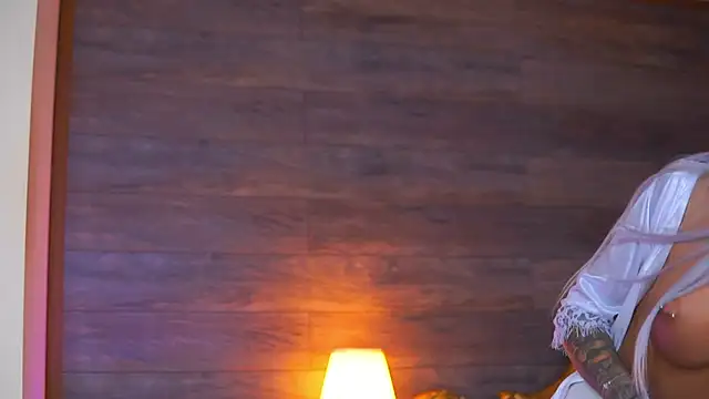 Juicy Jessye online show from 05-09-26, 07:52