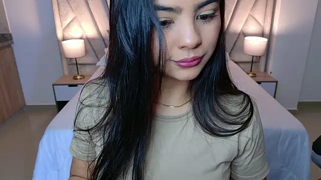 Snapshot of Layla_Breezee chatting on 07-19-26, 10:52 Layla Breezee online show from 07-19-26, 10:52