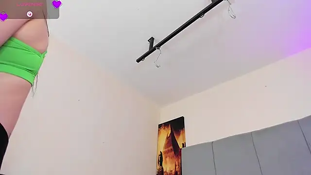 scarlet hit online show from 10-17-25, 04:15