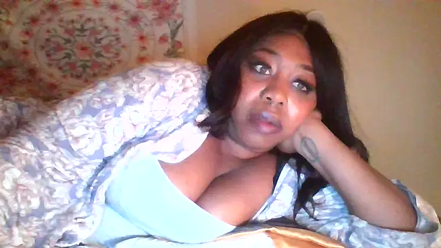 angeliquebelcali online show from 11-10-25, 07:07