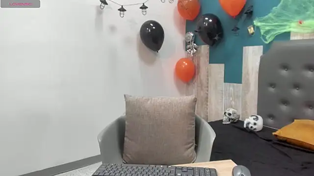 Frank Millers online show from 10-20-25, 08:31