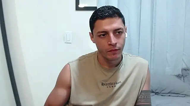 Snapshot of Frank_Millers chatting on 03-21-26, 10:13 Frank Millers online show from 03-21-26, 10:13