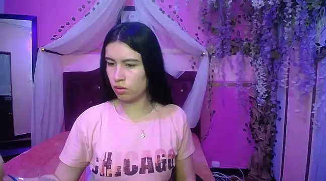 Snapshot of GraceSquirtExtrem chatting on 02-13-25, 11:39 GraceSquirtExtrem online show from 02-13-25, 11:39