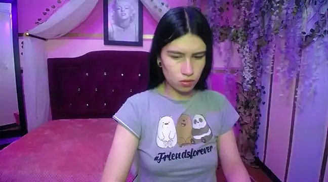 Snapshot of GraceSquirtExtrem chatting on 02-15-25, 11:39 GraceSquirtExtrem online show from 02-15-25, 11:39