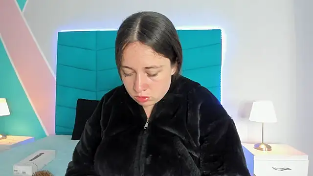 Snapshot of Luciana_brown_ chatting on 03-21-25, 12:51 Luciana brown online show from 03-21-25, 12:51