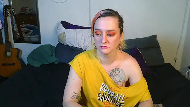 Snapshot of Evelan420 chatting on 10-20-25, 05:46 Evelan420 online show from 10-20-25, 05:46