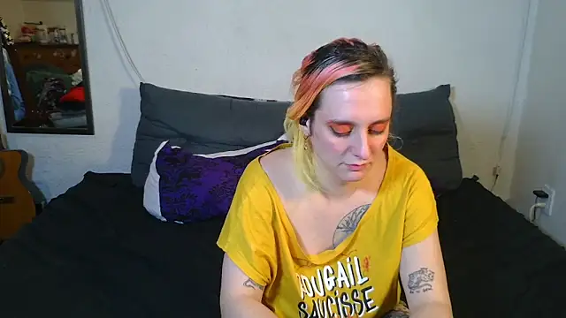 Snapshot of Evelan420 chatting on 10-21-25, 06:08 Evelan420 online show from 10-21-25, 06:08