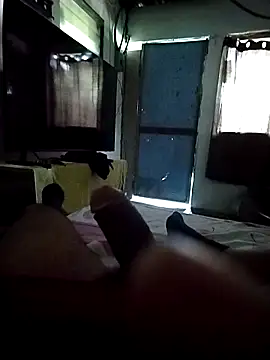 Ant1990 online show from 10-25-25, 02:13