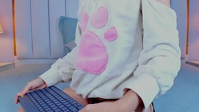 Raven jade  online show from 01-23-25, 05:02