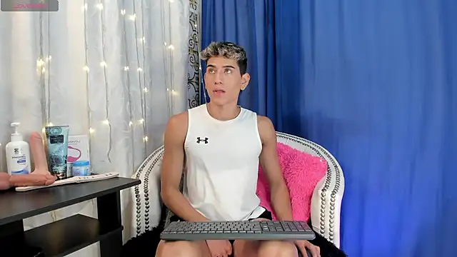 Snapshot of Jean_Miller20 chatting on 02-11-25, 02:25 Jean Miller20 online show from 02-11-25, 02:25