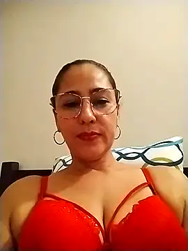 PaulinaCOL online show from 01-25-25, 03:40