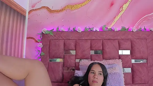 scarlett  evans  online show from 09-20-25, 06:20