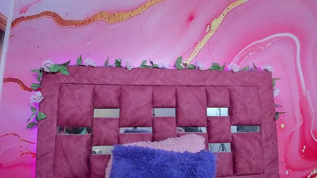 scarlett  evans  online show from 11-28-25, 06:32