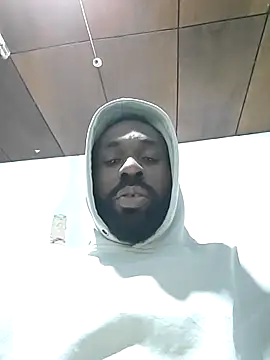 Snapshot of onewinnertee chatting on 02-15-26, 01:46 onewinnertee online show from 02-15-26, 01:46