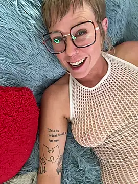 I am babydoll online show from 02-06-26, 11:52