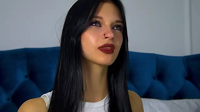 Snapshot of BeverlyMost chatting on 01-22-25, 12:38 BeverlyMost online show from 01-22-25, 12:38