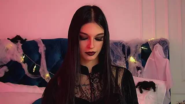 Snapshot of BeverlyMost chatting on 10-31-25, 07:31 BeverlyMost online show from 10-31-25, 07:31