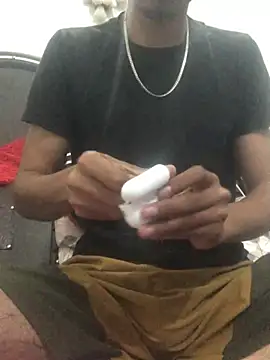 Snapshot of punjabi_munda38 chatting on 02-02-25, 04:43 punjabi munda38 online show from 02-02-25, 04:43