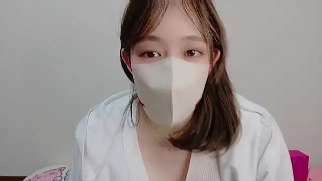 Snapshot of mio7635 chatting on 06-15-26, 11:12 mio7635 online show from 06-15-26, 11:12